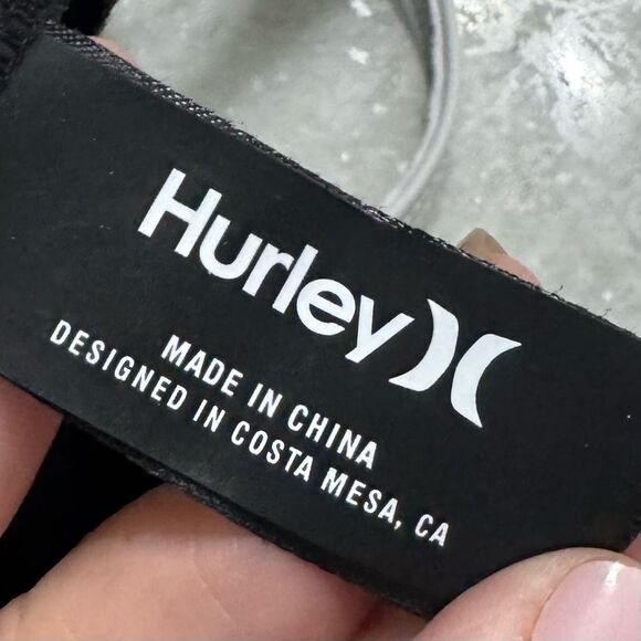 HURLEY Black & White Hem One Piece Swimsuit. Size Medium - Picture 11 of 12